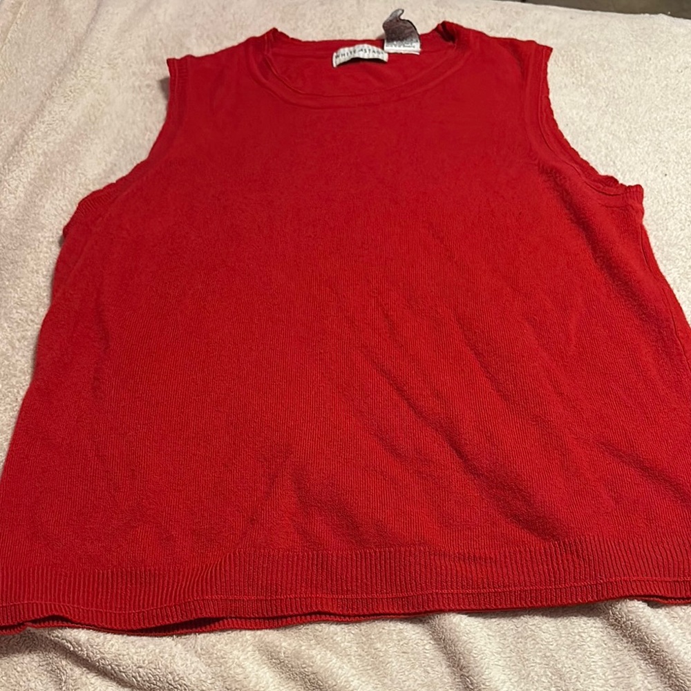 Red Sleeveless Top